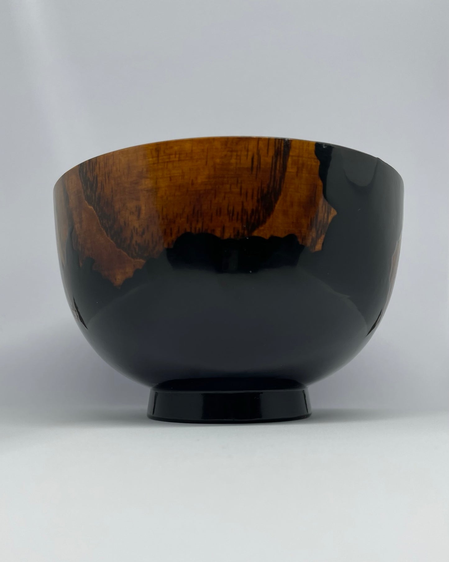 Ciotola di legno con URUSHI (SUZU)