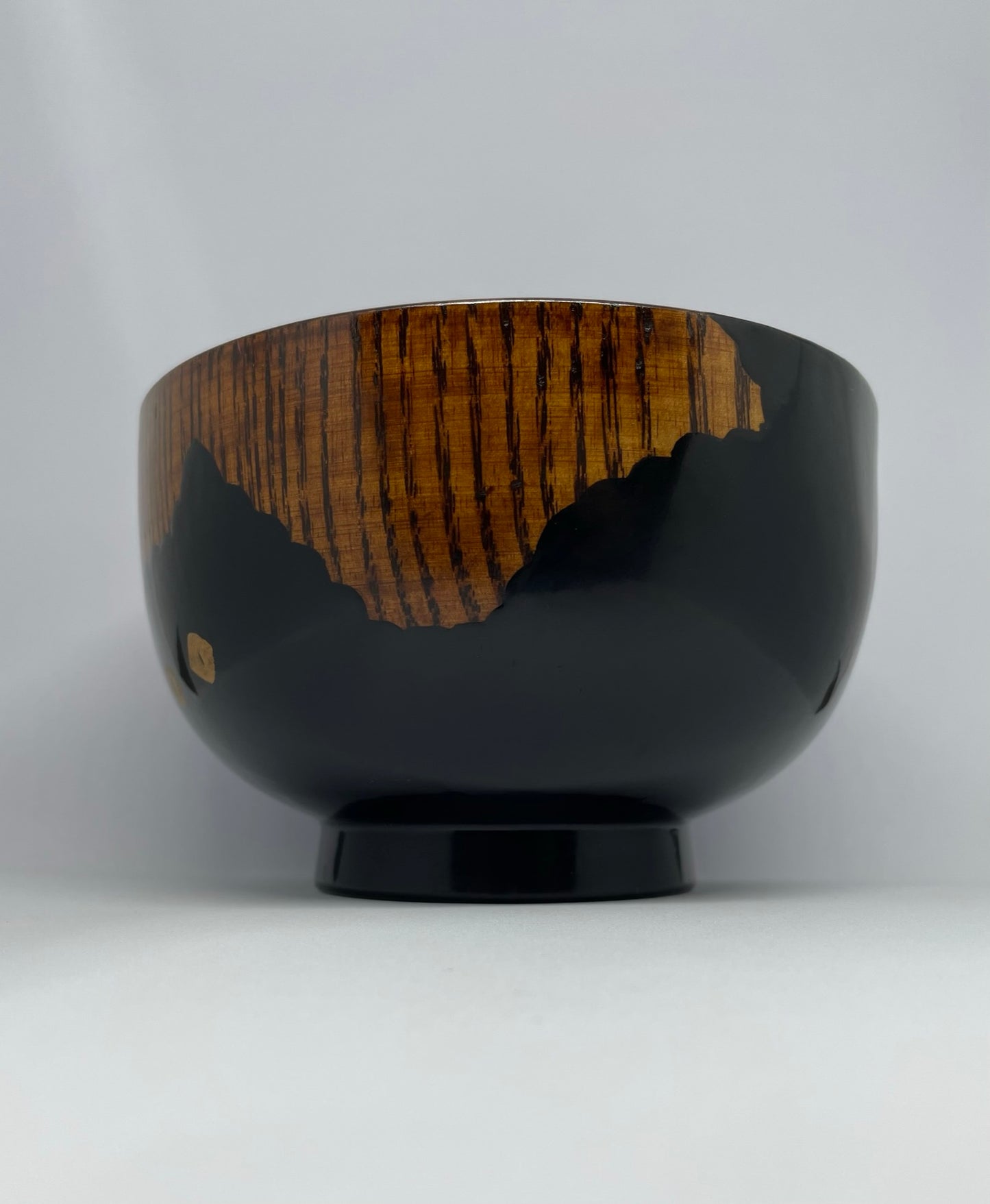 Ciotola di legno con URUSHI (oro)